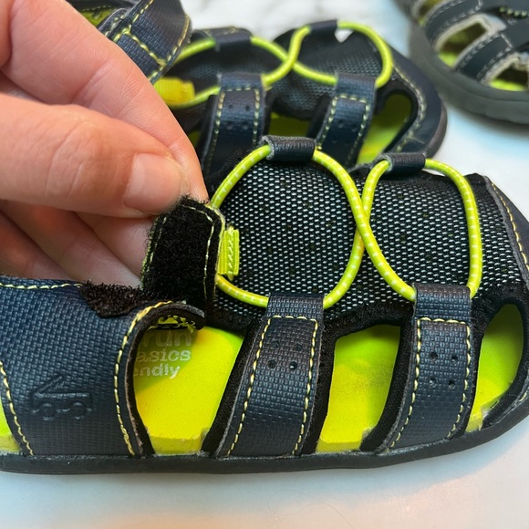 Boys size 9 sandle bundle - Picture 7 of 8